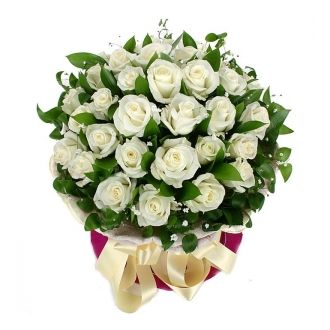 send 18 white roses in bouquet to japan