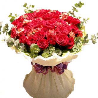 send 50 red rose bouquet to japan