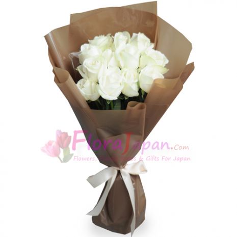 send 12 white roses in a bouquet to japan
