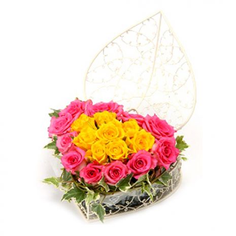 send heart mixed rose arrangement to japan